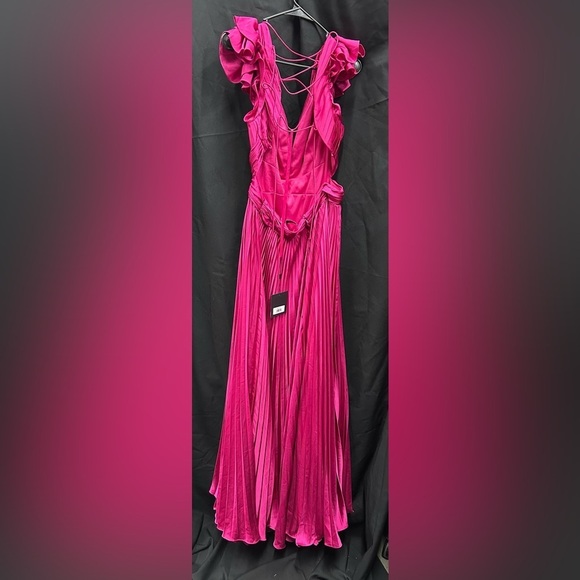 IEENA FOR MAC DUGGAL 26729 NWT
Pleated Ruffled Cap Sleeve Cut Out Lace Up Gown - Picture 5 of 6